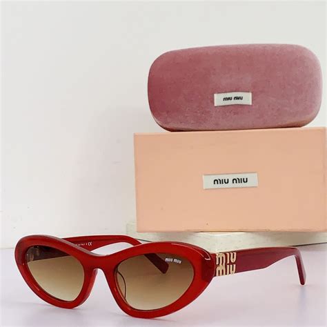 солнцезащитные очки miu miu